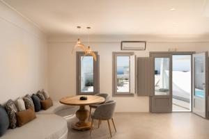 La Ponta Villas & Suites Santorini Greece