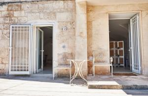 Equorum Prospectus 2 - OSTUNI CENTRO - Guest House