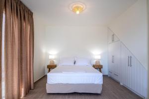 Remezzo Aqua Blue Maisonette Astypalaia Greece