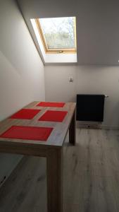 Apartament Witkacego Czerwony