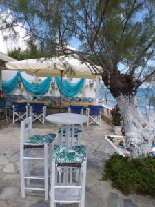 Golden Dolphin Studios & Apartments Zakynthos Greece