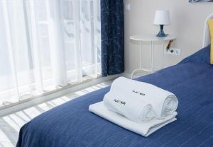 Sunny Blue One-Bedroom Flat with Balcony by Flat Mаnager