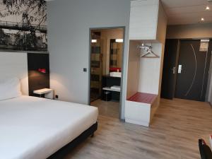 Hotels Hotel des Lumieres : Chambre Double avec Terrasse Privée - Non remboursable