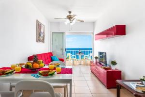 1 1 Beautiful seafront with balcony and WIFI