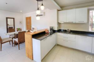 N4A2 - New, Nice, for Long and Short Stay