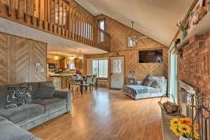 Resort Perks Picturesque Poconos Getaway! - Bushkill