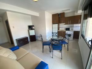APARTAMENTOS ESJOVIAL