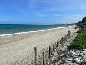 Maisons de vacances House for 6 people in Santa Lucia di Moriani : Maison 2 Chambres