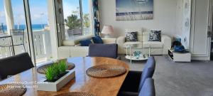 Appartements Grand loft de 60m2 tres lumineux tres belle vue sur mer : photos des chambres