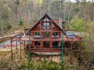 The High Life LONG RANGE VIEWS OF THE BLUE RIDGE MOUNTAINS