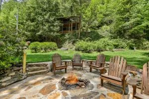 PICK's RIVERSIDE RETREAT - Cherry Log