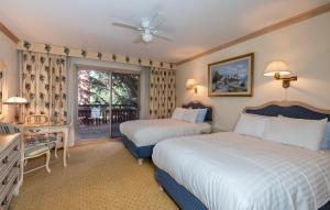 Double Room with Two Double Beds room in Hotel Gasthof Gramshammer
