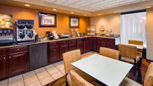 Best Western Thunderbird Motel