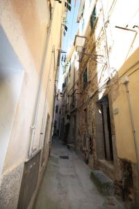 Camera Rio in the center city in Riomaggiore