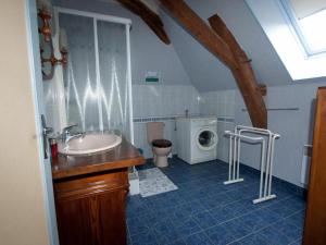 Maisons de vacances Gite Chateau-Gontier-sur-Mayenne, 3 pieces, 4 personnes - FR-1-600-2 : photos des chambres