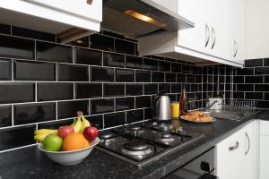 F4 Modern Double Room (Sandycroft Guest House)