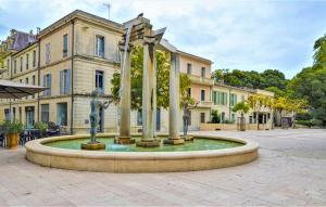 Appartements appartement 3 min a pied du centre d'Uzes parking piscine : photos des chambres