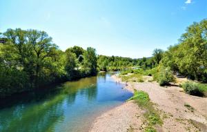 Appartements appartement 3 min a pied du centre d'Uzes parking piscine : photos des chambres