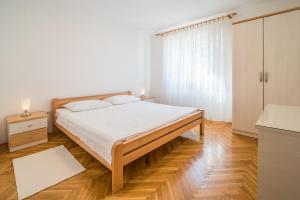 Apartments Ana S 