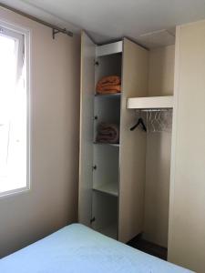 Mobil Home pour 6 personnes climatisé à quelques minutes des plages