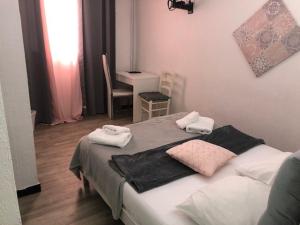 Hotels Le Castelet : photos des chambres