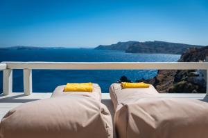 Armeni Luxury Villas Santorini Greece