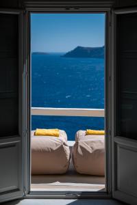 Armeni Luxury Villas Santorini Greece