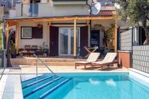 NORMABEL relaxing villa with heated pool and sauna