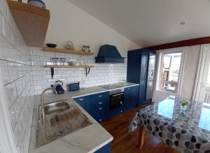 Cliffs View Self Catering @ Limestone Lodge