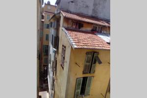 Old Nice Center last stage