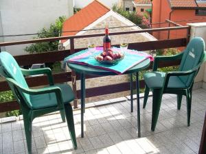 Apartment in Pakoštane with sea view, balcony, WiFi (3539-1)
