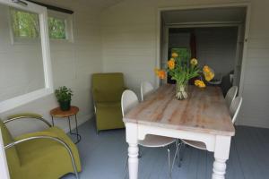 Pipowagen Vlinder bij Pipowagen & Kampeerhoeve s Gravenhof