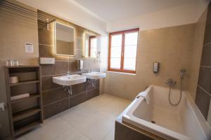 Deluxe Suite room in Golf&Wellness Resort Alfrédov