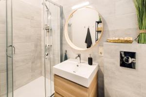 ELVIS apartment11 beds6 bedroomsRiga Old Town