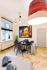 ELVIS apartment11 beds6 bedroomsRiga Old Town