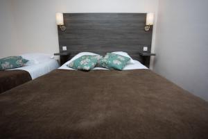 Hotels Logis-Hotel LE CARNOT : photos des chambres