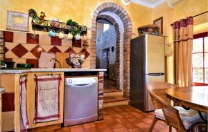 Beautiful Home In Mejannes-Les-Ales