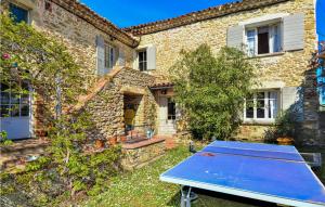 Maisons de vacances Stunning home in Mejannes-les-Ales with 5 Bedrooms, WiFi and Outdoor swimming pool : photos des chambres