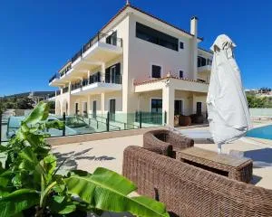 Chateau de Georges - Neon Oitilon