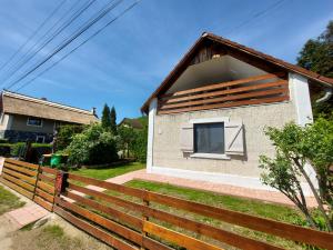 Kilátás a tóra Apartman