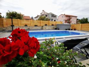 Apartment olive tree garden&poll view 4 plus 2, 130 m2 with tiki bar