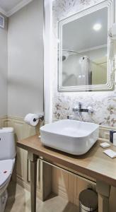 Хотел Паризи