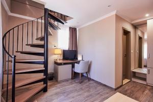 Хотел Паризи