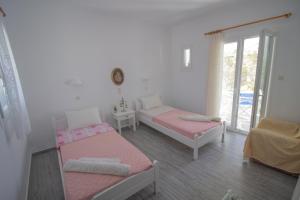 ground floor apartment Paros Greece