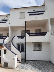 Primera línea de playa - terraza privada - parking - Ideal familias 6-7 pax o Parejas 2-4 pax