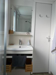 Appartements Mobil Home 3 chambres climatise tout equipe : photos des chambres