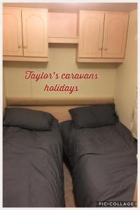 Taylor’s caravan holidays 8 berth (coral beach)