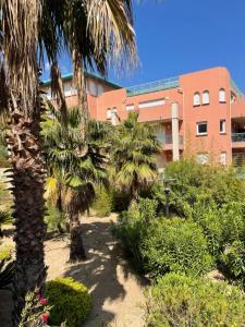 Appartements Residence les princes du golf , le port de plaisance : Appartement