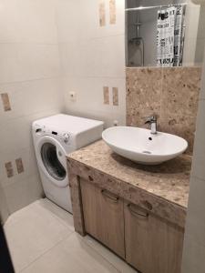 Golden Gate Apartment