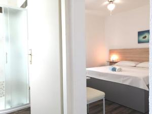 Lovely Sea View House in Malinska Island Krk